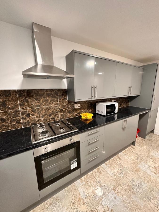 Canary Wharf Single Double And En-Suite Rooms London Exterior photo